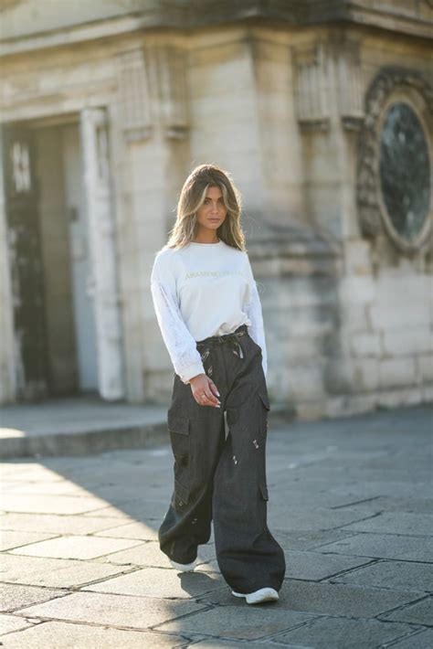 wide leg pants outfit with sneakers